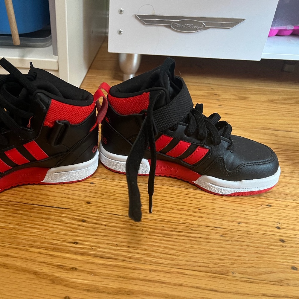 Kids Adidas High Tops 11.5